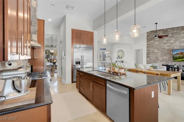 $9,000 | 4725 North Jensen Street, Las Vegas, NV 89129