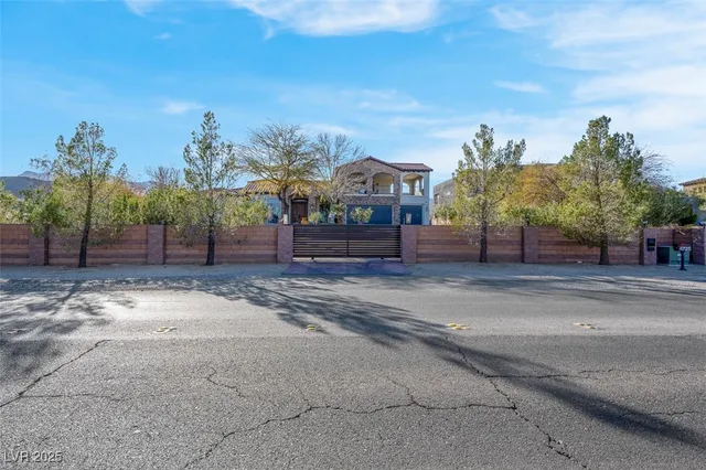 $9,000 | 4725 North Jensen Street, Las Vegas, NV 89129