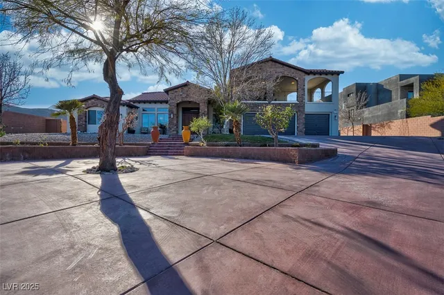 $9,000 | 4725 North Jensen Street, Las Vegas, NV 89129