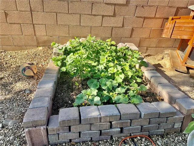 $9,000 | 4725 North Jensen Street, Las Vegas, NV 89129