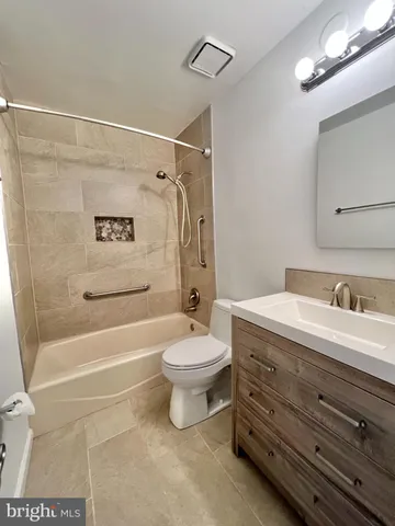 $2,420 | 5504 Woodlawn Manor Court, Alexandria, VA 22309