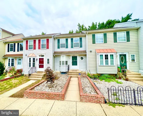 $2,420 | 5504 Woodlawn Manor Court, Alexandria, VA 22309