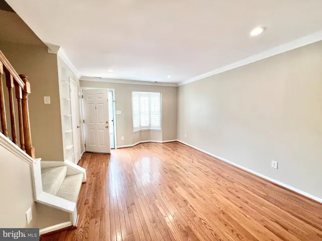 $2,420 | 5504 Woodlawn Manor Court, Alexandria, VA 22309