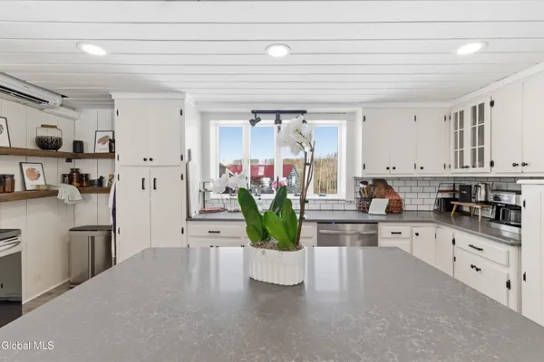 $495,000 | 187 East Shore Road, Delanson, NY 12053