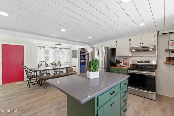 $495,000 | 187 East Shore Road, Delanson, NY 12053