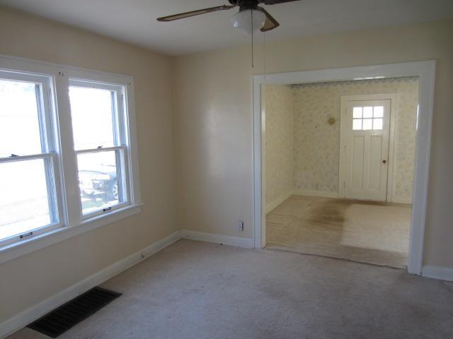 2112 Ferris Road Columbus, OH 43224 - Photo 5 of 10