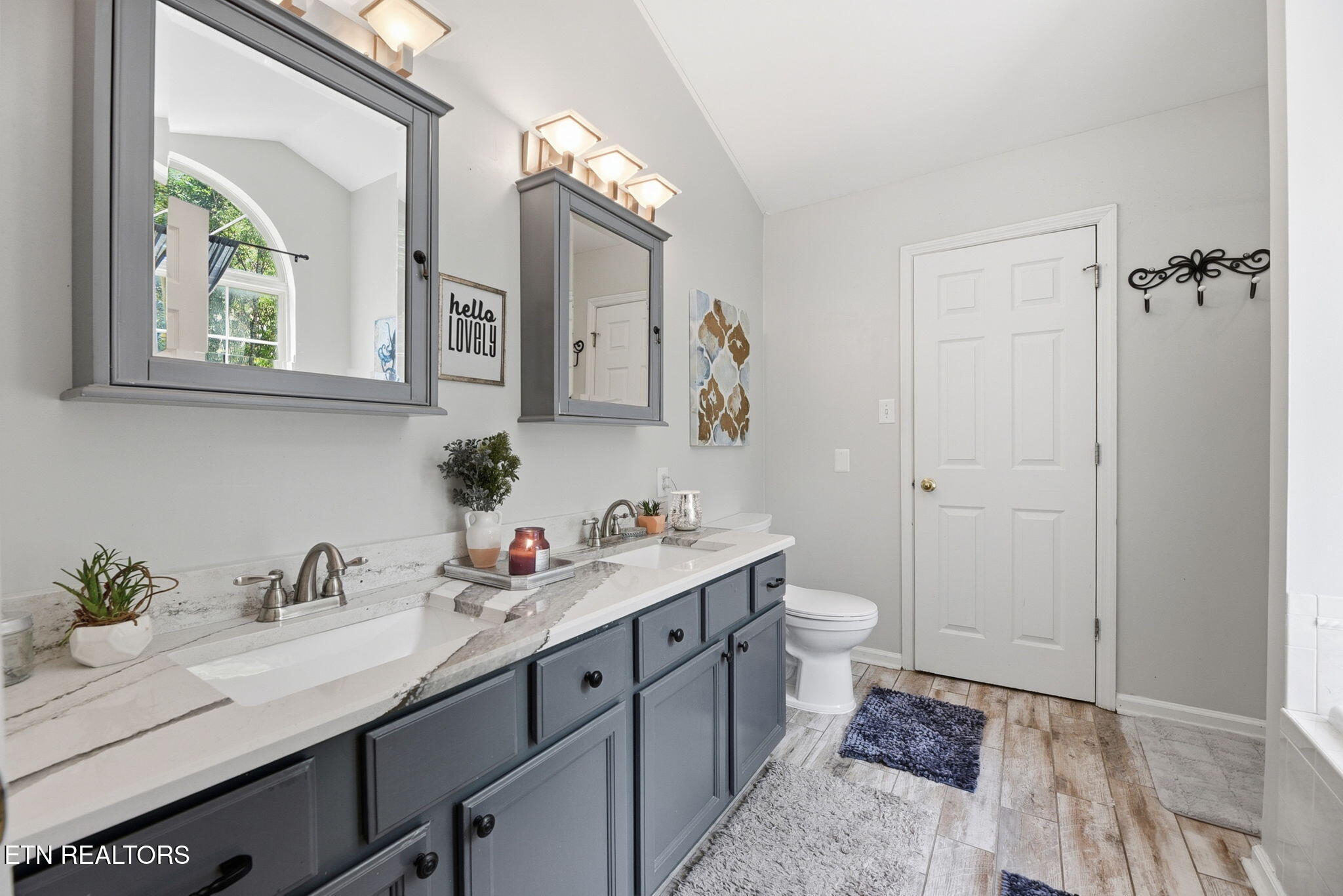 7219 Emerald Heath Road Powell, TN 37849 - Photo 21 of 34 Emerald Heath - Master Bathroom #1