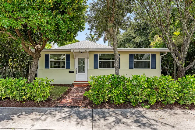 $849,000 | 224 North Ocean Breeze, Lake Worth Beach, FL 33460