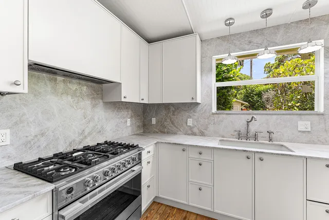 $849,000 | 224 North Ocean Breeze, Lake Worth Beach, FL 33460