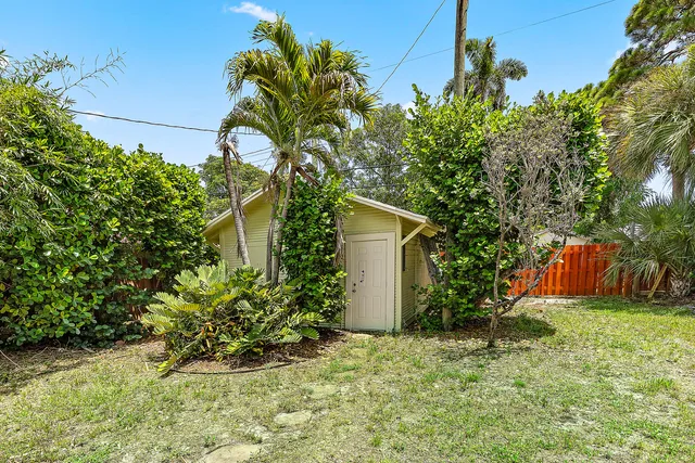 $849,000 | 224 North Ocean Breeze, Lake Worth Beach, FL 33460