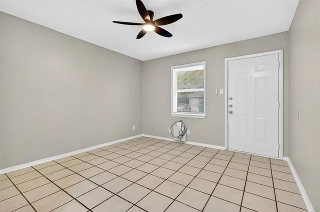 $750 | 816 South Crockett Street, Unit 4, Sherman, TX 75090