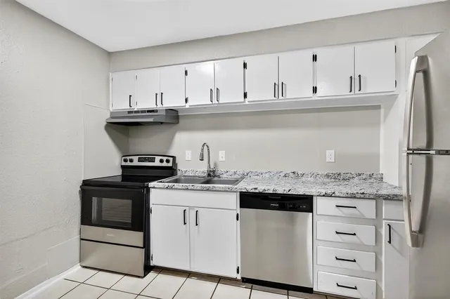 $750 | 816 South Crockett Street, Unit 4, Sherman, TX 75090