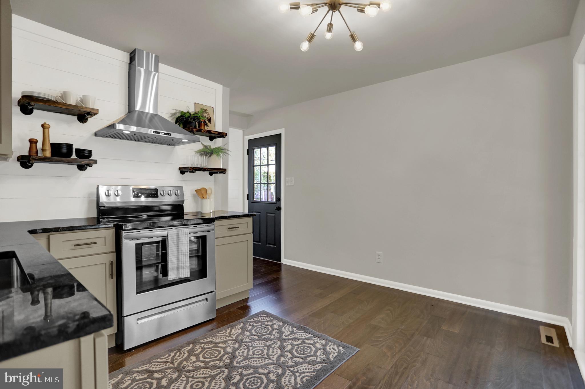 8483 Arbutus Road Pasadena, MD 21122 - Photo 9 of 33 Gallery Image 9
