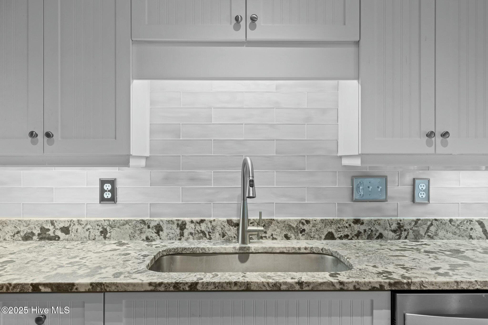 200 Lighthouse Lane, Unit B1 Cedar Point, NC 28584 - Photo 13 of 42 Kitchen
