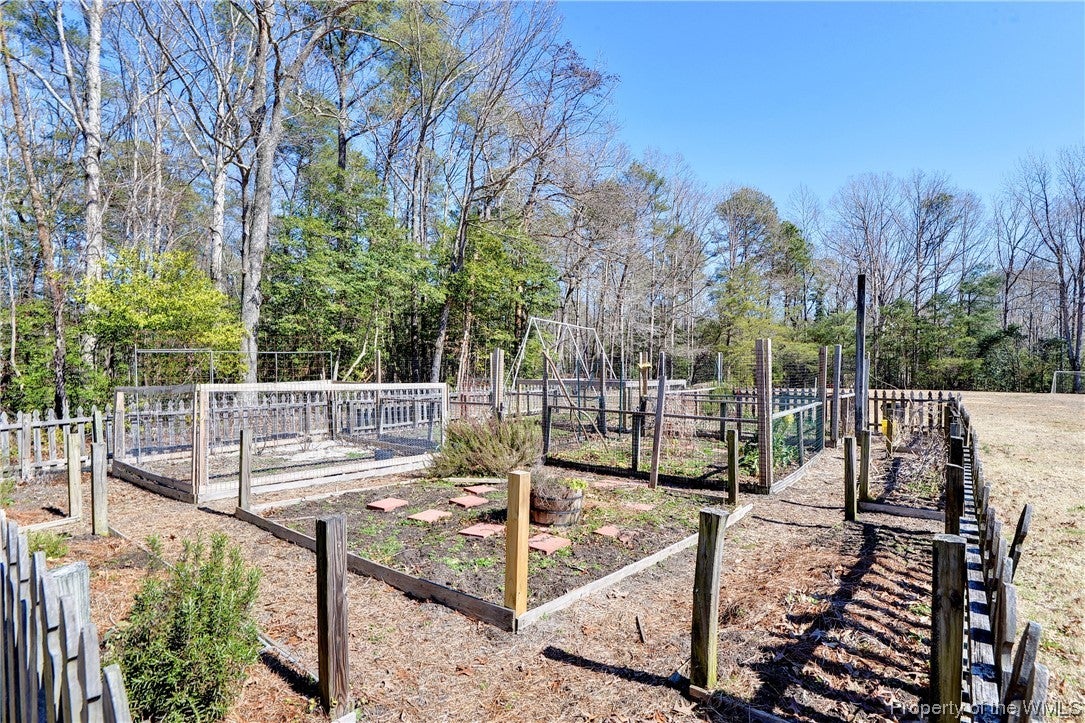 125 Hempstead Road Williamsburg, VA 23188 - Photo 32 of 33 Gallery Image 32