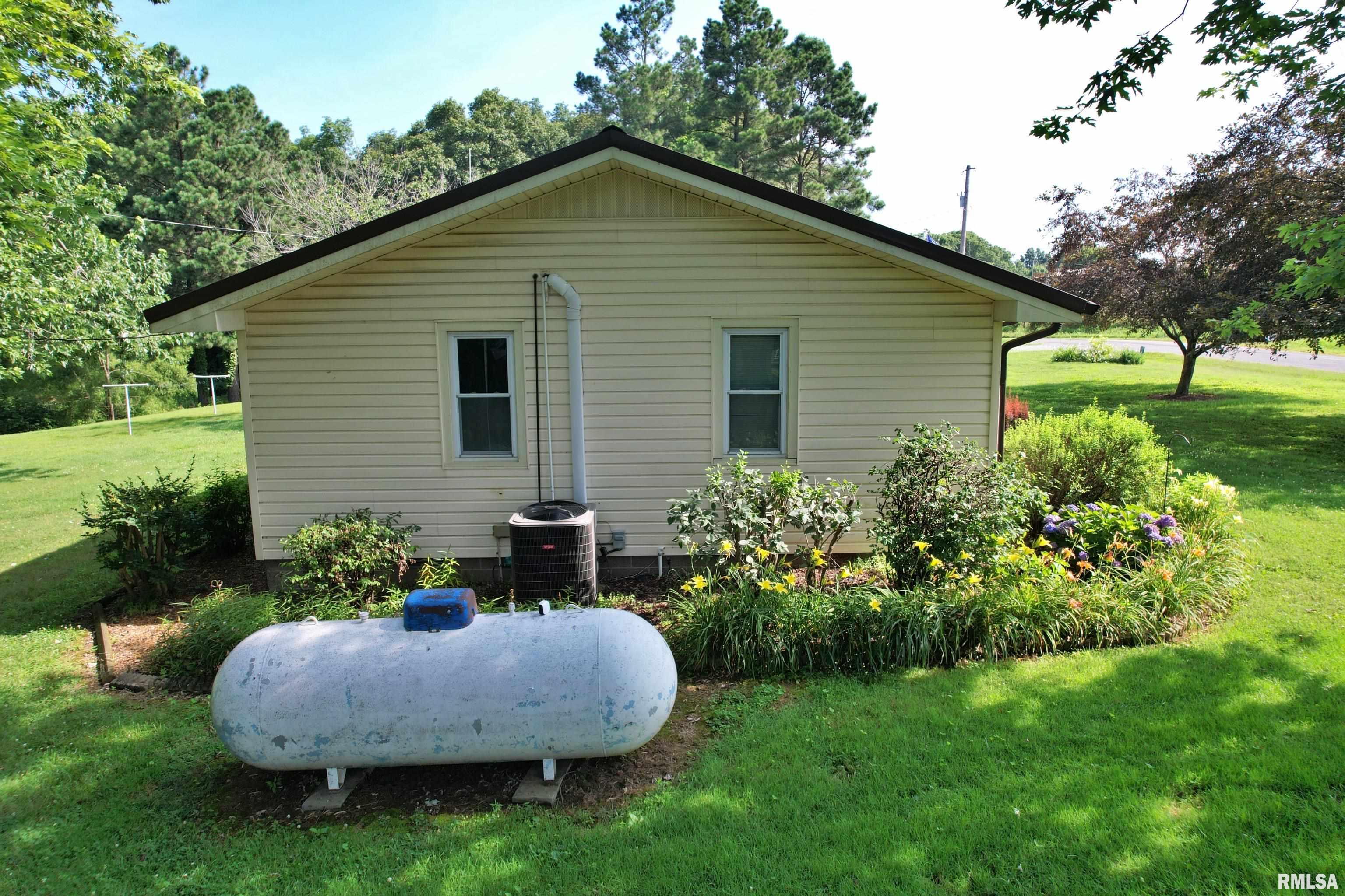 4139 Altenberger Road Metropolis, IL 62960 - Photo 8 of 43