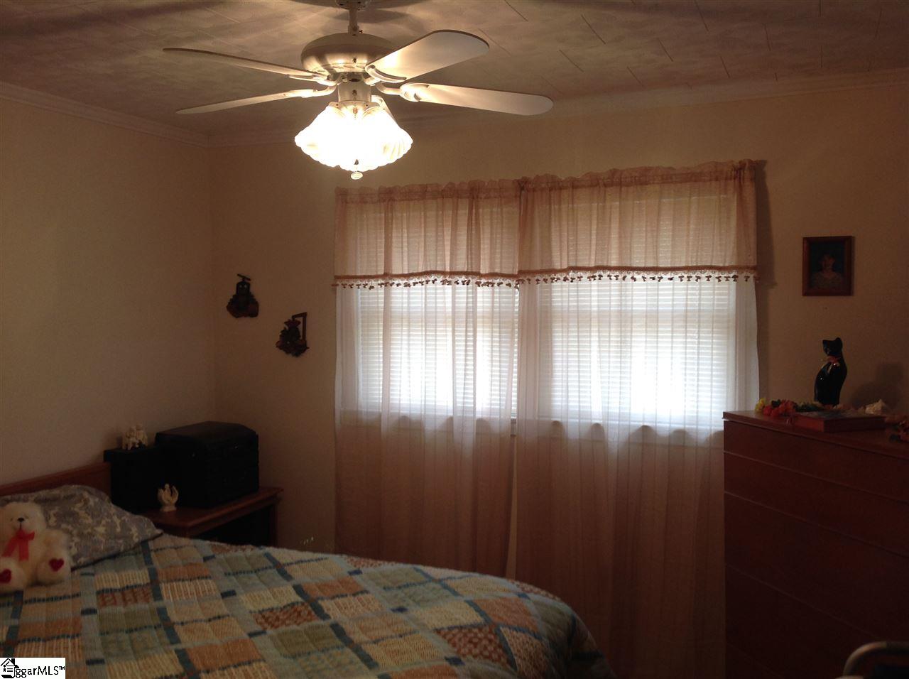 284 State Rd S-30-567 Clinton, SC 29325 - Photo 11 of 32 Gallery Image 11
