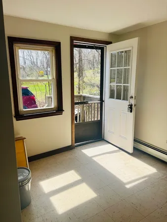 $2,100 | 3 Stafford Street, Unit 3, Plymouth, MA 02360