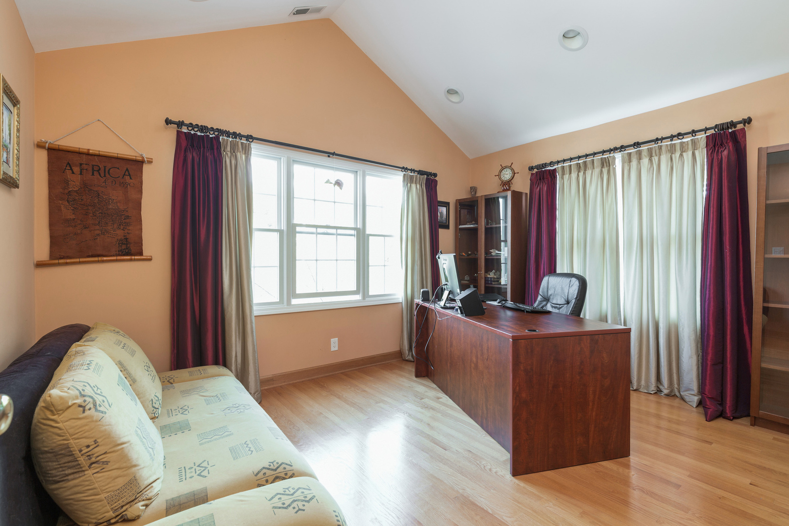 1050 Ridge Road Highland Park, IL 60035 - Photo 22 of 33 a living room with furniture and window