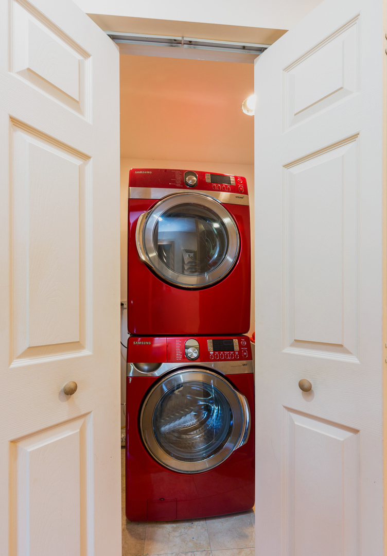 1050 Ridge Road Highland Park, IL 60035 - Photo 24 of 33 a utility room with sink dryer and washer