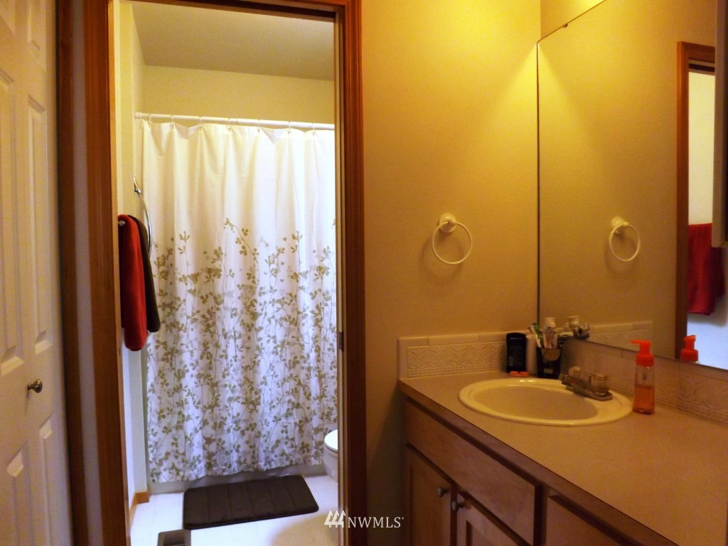 2702 Rickey Road Bremerton, WA 98310 - Photo 9 of 14