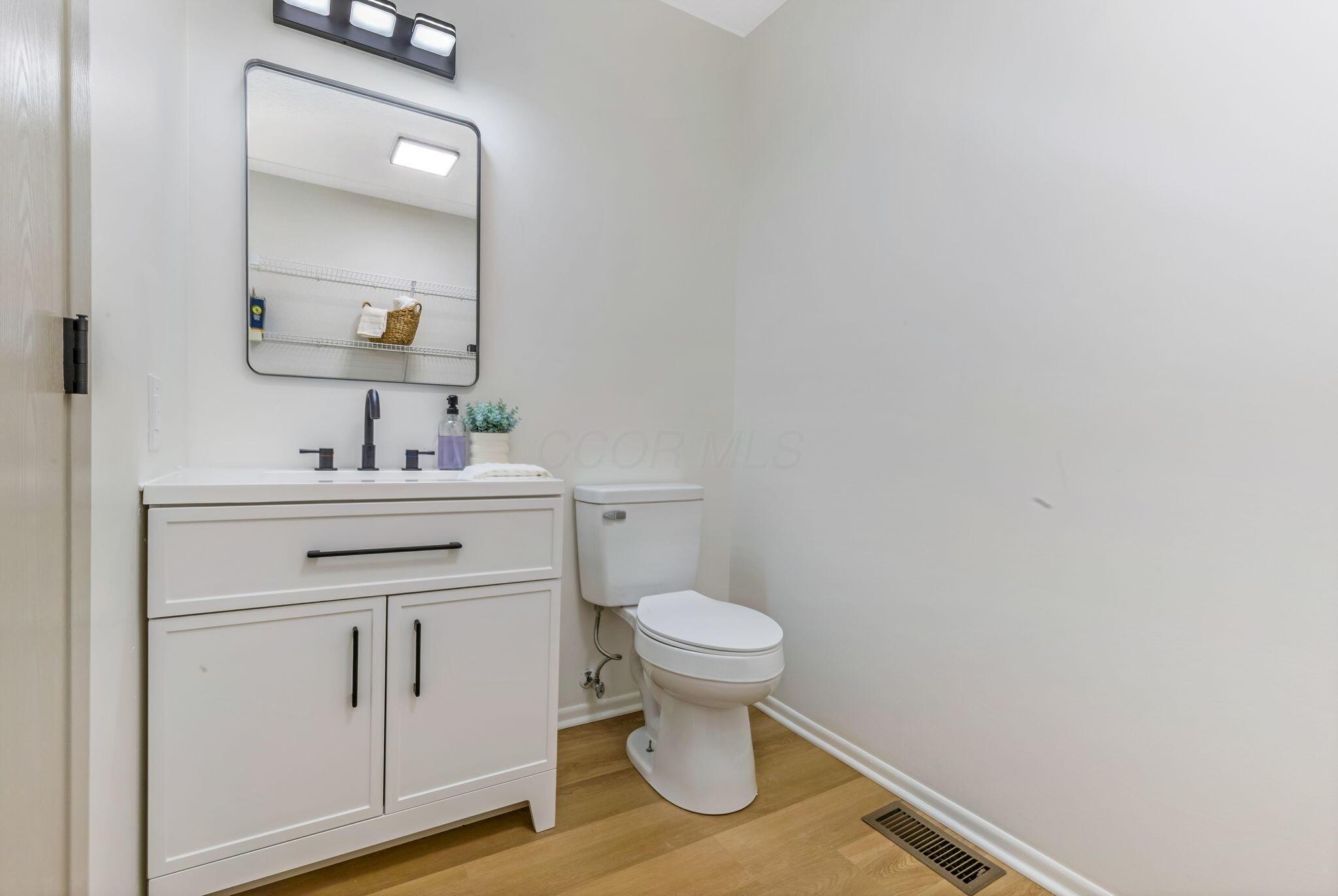 164 Greenbank Road Columbus, OH 43230 - Photo 21 of 46 Half Bath