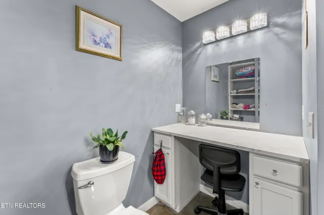 $475,000 | 817 Powell Valley Shores Circle, Speedwell, TN 37870