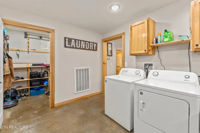 $475,000 | 817 Powell Valley Shores Circle, Speedwell, TN 37870