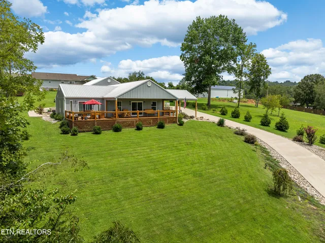 $475,000 | 817 Powell Valley Shores Circle, Speedwell, TN 37870