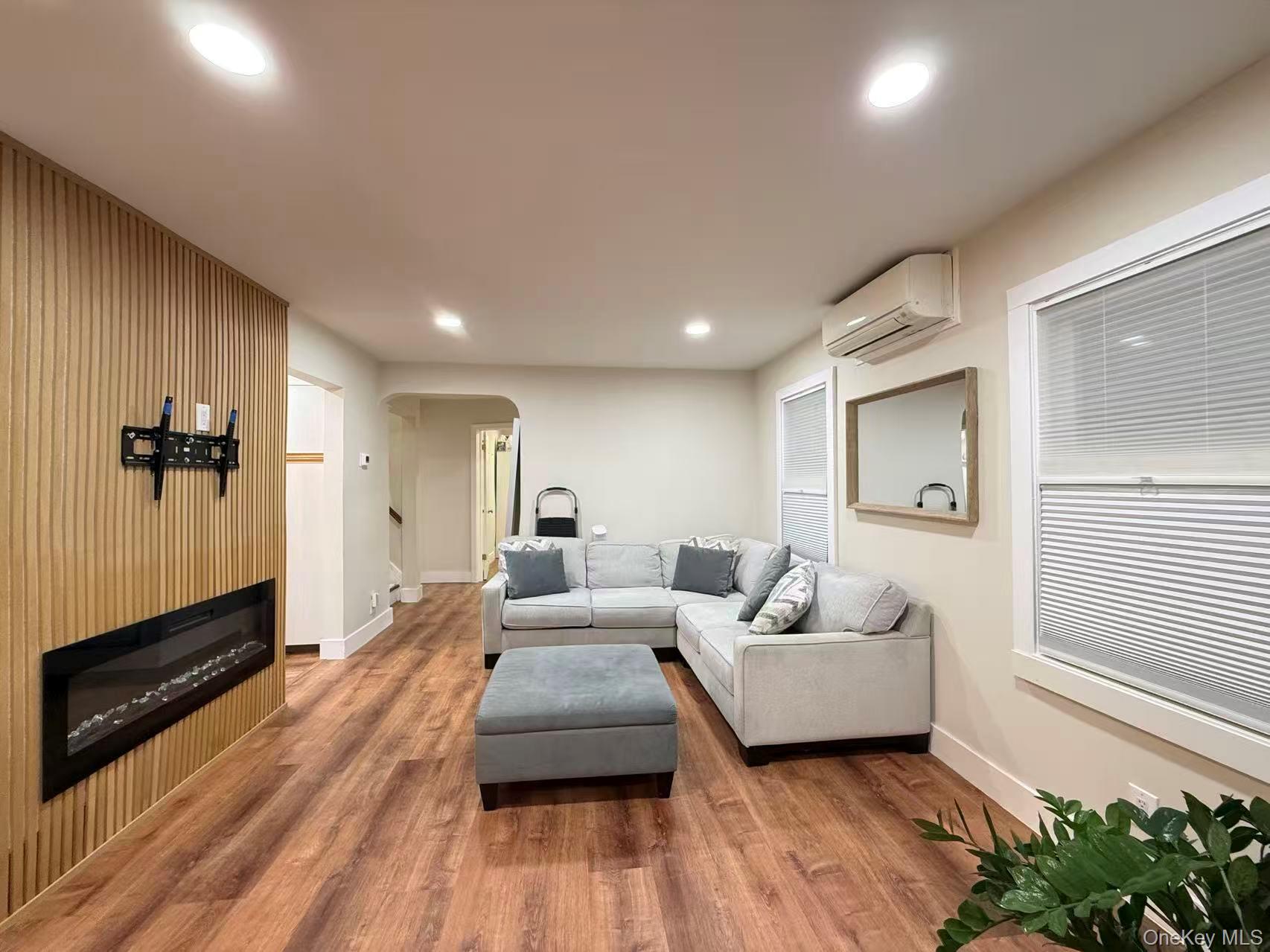 55 Keller Street Valley Stream, NY 11580 - Photo 4 of 16