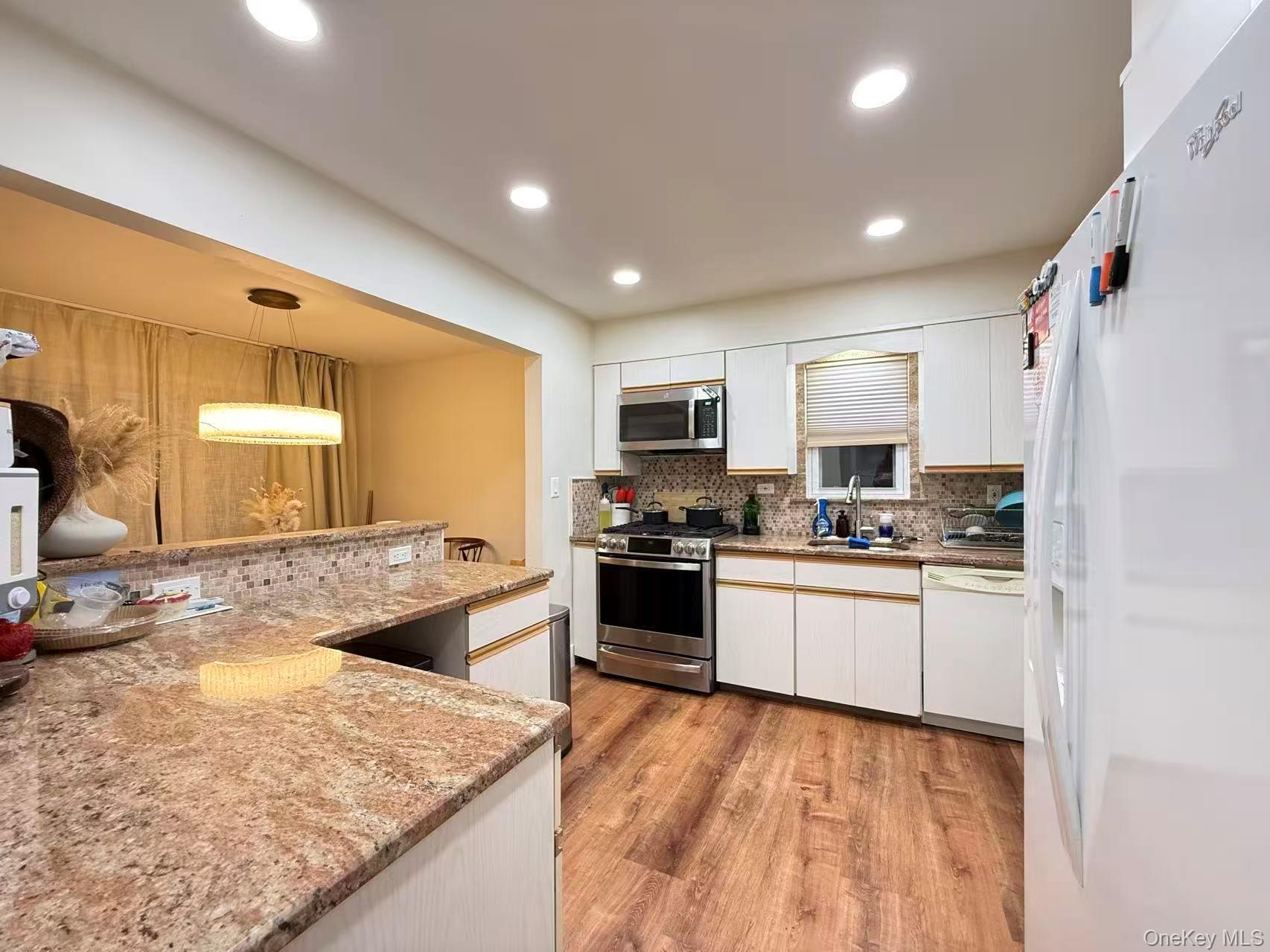 55 Keller Street Valley Stream, NY 11580 - Photo 5 of 16