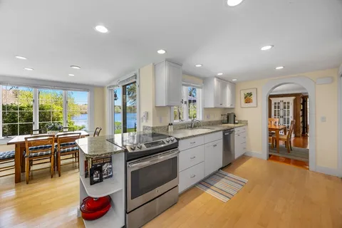 $2,995,000 | 8 Skinequit Lane, Harwich, MA 02661
