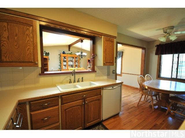 18065 Hummingbird Road Deephaven, MN 55391 - Photo 5 of 15