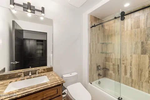 $7,500,000 | 728 West Lionshead Circle, Unit R4, Vail, CO 81657