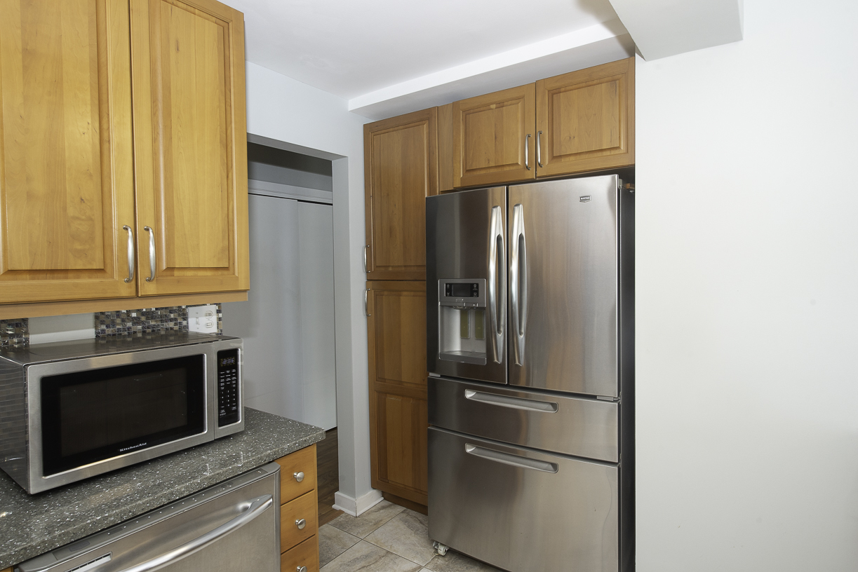 5801 North Sheridan Road, Unit 18C Chicago, IL 60660 - Photo 13 of 37