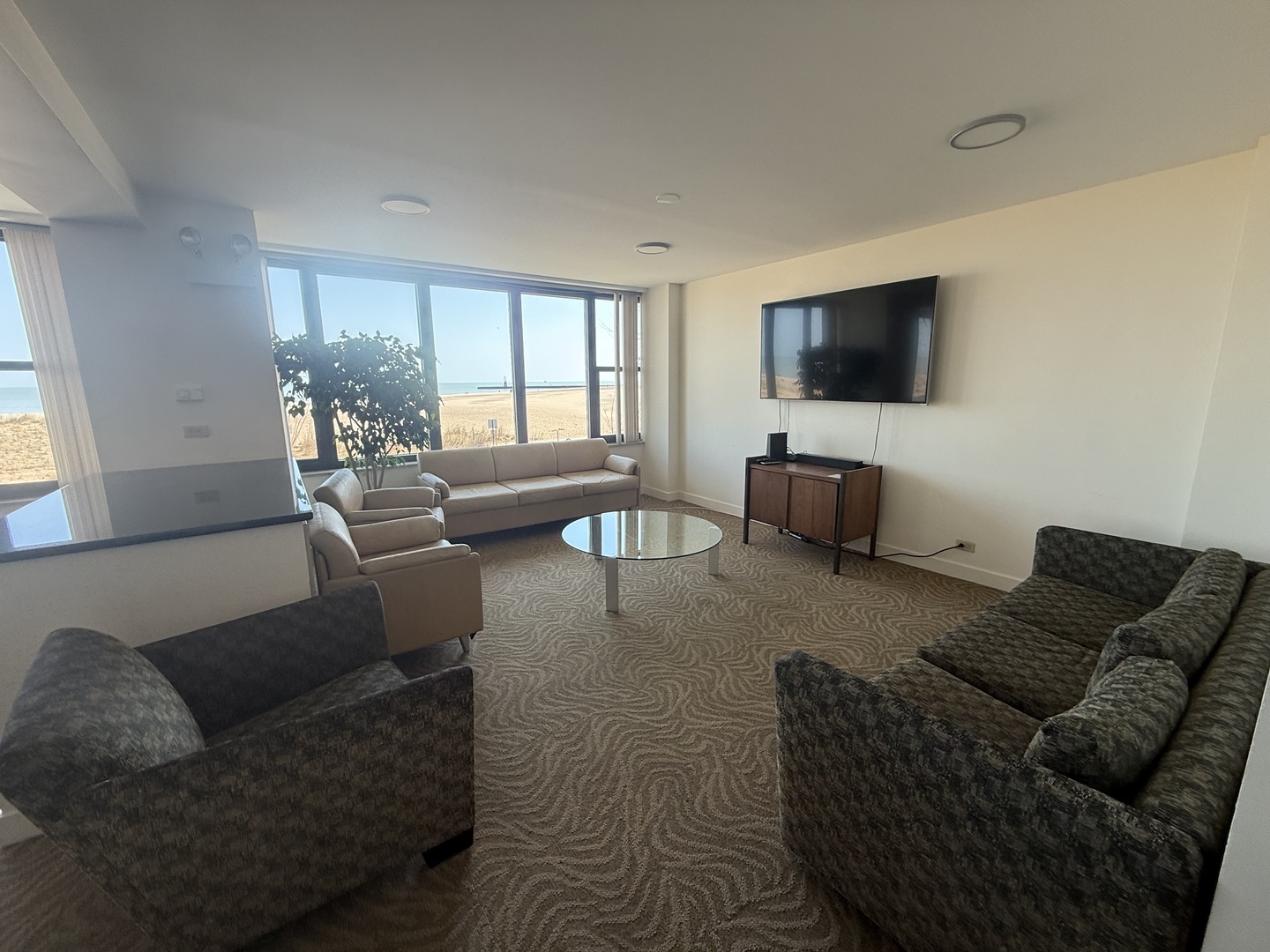 5801 North Sheridan Road, Unit 18C Chicago, IL 60660 - Photo 26 of 37