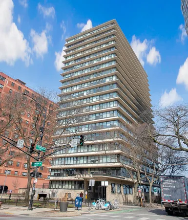 $420,000 | 5801 North Sheridan Road, Unit 18C, Chicago, IL 60660