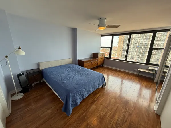 $420,000 | 5801 North Sheridan Road, Unit 18C, Chicago, IL 60660