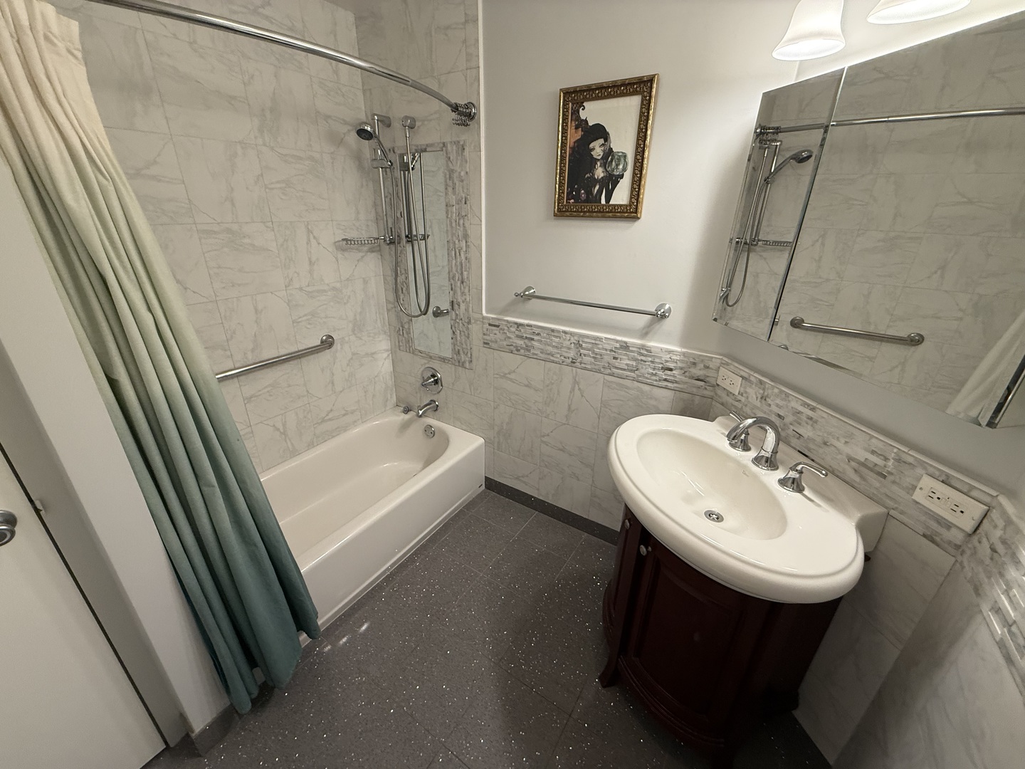 5801 North Sheridan Road, Unit 18C Chicago, IL 60660 - Photo 35 of 37