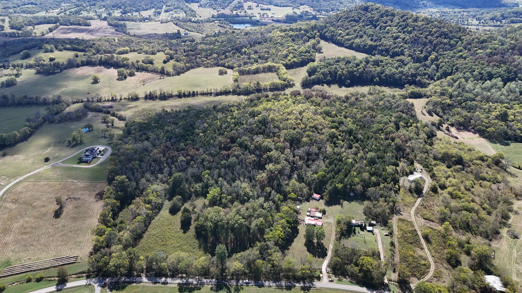 1085 Hawkins Branch Road Bethpage, TN 37022 - Photo 2 of 15 a view of outside area