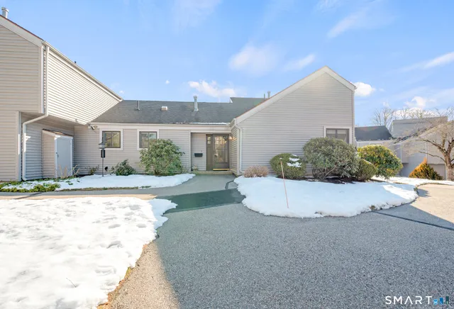 $359,900 | 168 Hollister Way South, Glastonbury, CT 06033