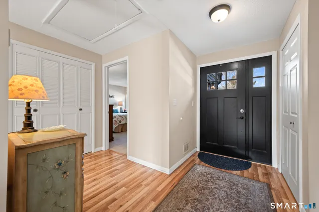 $359,900 | 168 Hollister Way South, Glastonbury, CT 06033