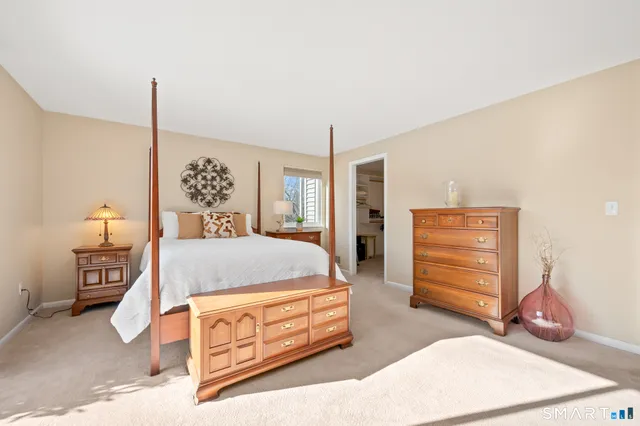 $359,900 | 168 Hollister Way South, Glastonbury, CT 06033