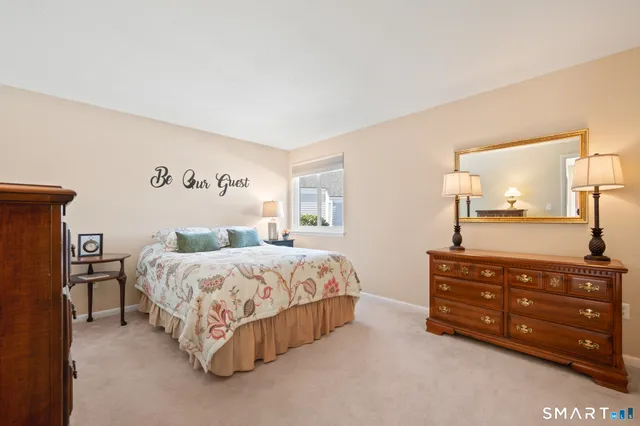 $359,900 | 168 Hollister Way South, Glastonbury, CT 06033