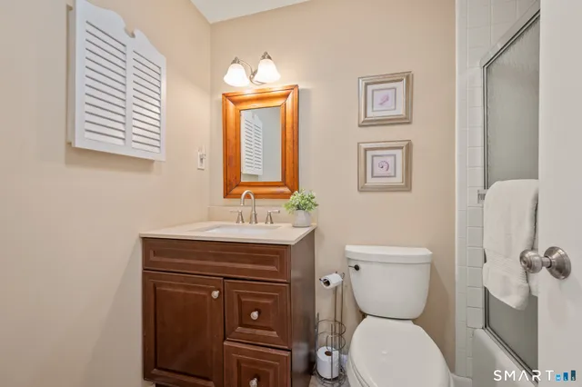 $359,900 | 168 Hollister Way South, Glastonbury, CT 06033