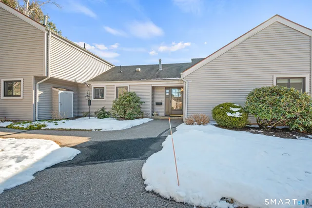 $359,900 | 168 Hollister Way South, Glastonbury, CT 06033