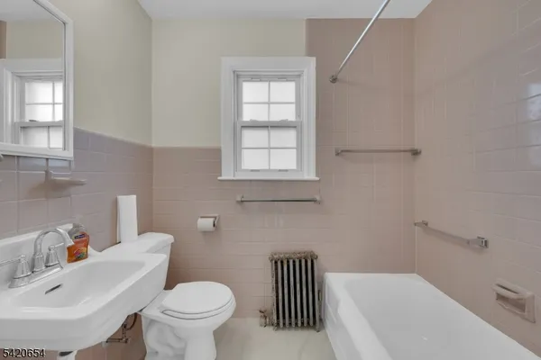 $3,900 | 24 Riverwood Avenue, Bedminster, NJ 07921