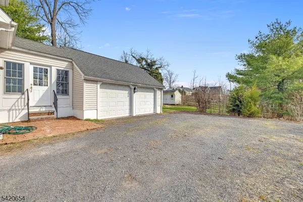 $3,900 | 24 Riverwood Avenue, Bedminster, NJ 07921