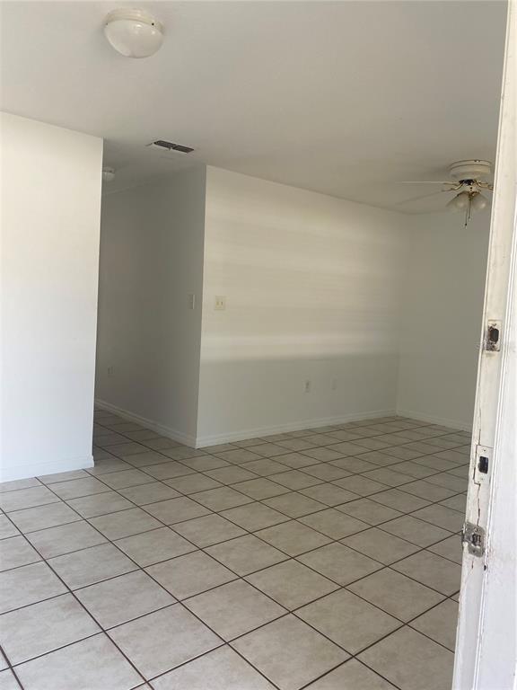 3336 West Heiter Street Tampa, FL 33607 - Photo 2 of 5 a view of bathroom