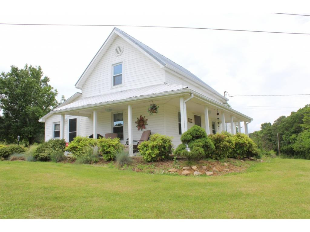 735 Doyle Davis Road Greeneville, TN 37743 - Photo 3 of 20 Photo 3